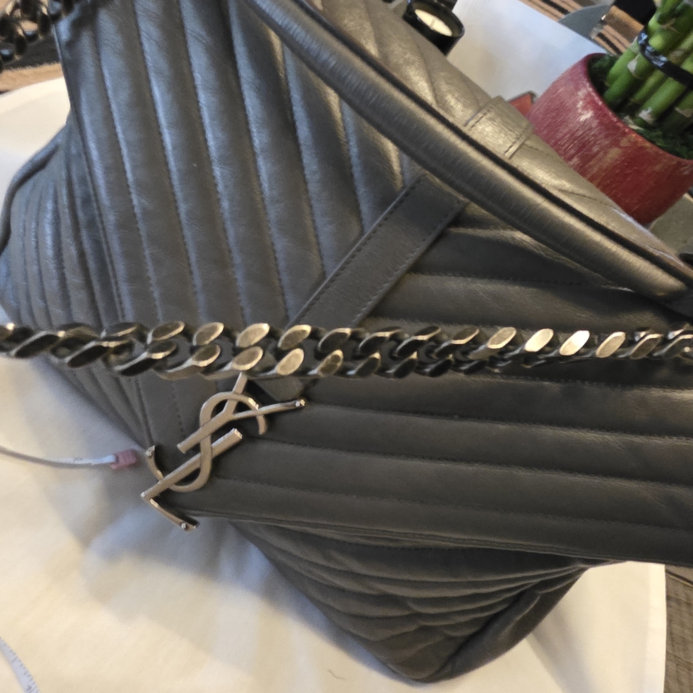 Saint Laurent Grey Quilted Leather Shoulder Bag with Chain and YSL Charm - Picture 2 of 16